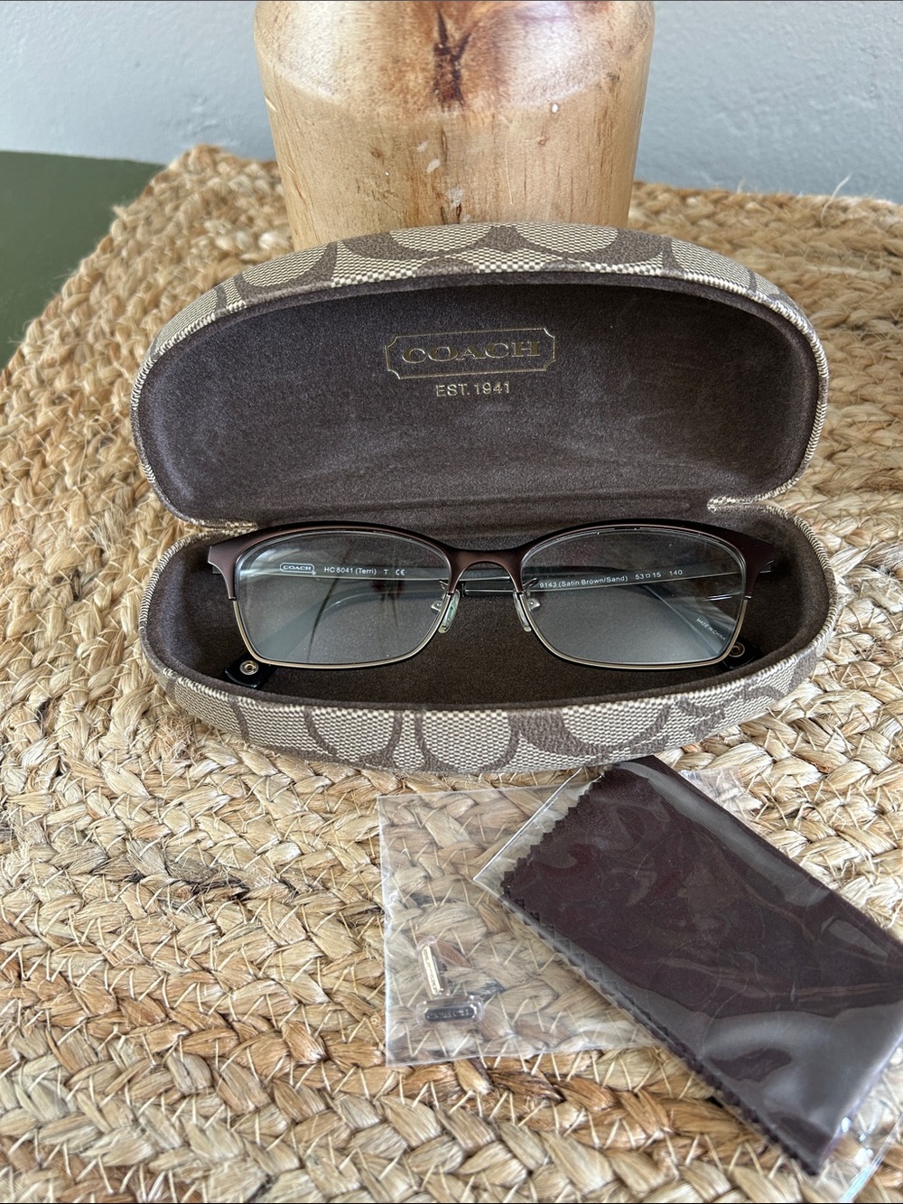 Coach woman’s Signature Brown Eyewear Case with Matching Cloth